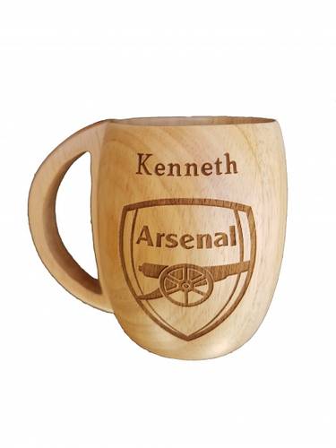 6052 D. Øl seidel, Ølkrus. Arsenal gravert i tre.